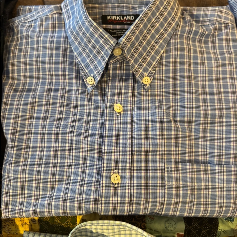 Men’s Kirkland Signature Button Down Dress Shirts - Set of 7 - $50 - Picture 5 of 9